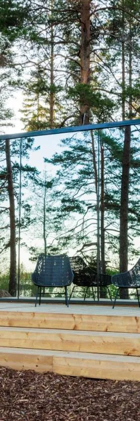 ÖÖD Mirror Houses at Versso，位于Pyhtaa的酒店