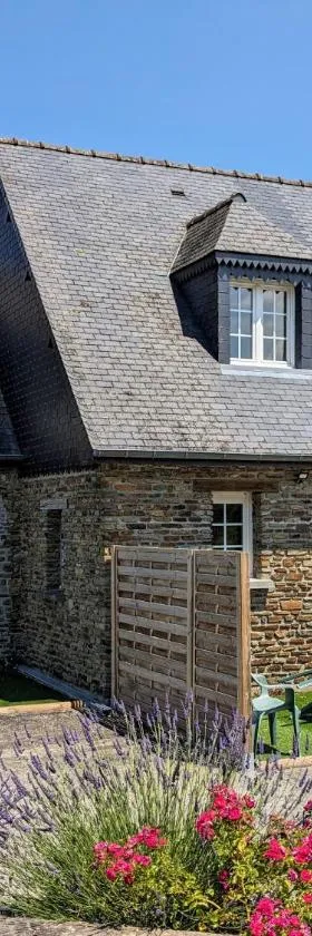 Le Rondot - Maison de campagne proche Mont-Saint-Michel 12km，位于Précey的酒店