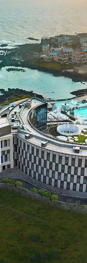 Shilla Stay Plus Iho Tewoo Ocean Front，位于济州市的酒店