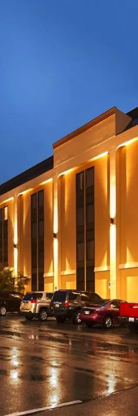Days Inn by Wyndham Englewood Dayton Airport，位于代顿的酒店