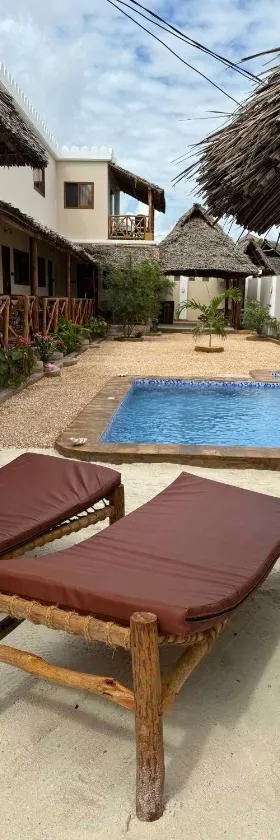 Villa Peace And Color，位于南威的酒店