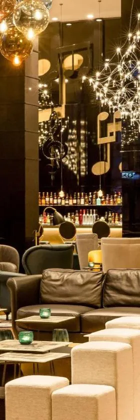 Motel One Warsaw-Chopin，位于华沙的酒店