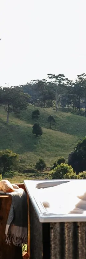 Hidden Creek Cabin，位于Bellthorpe的酒店