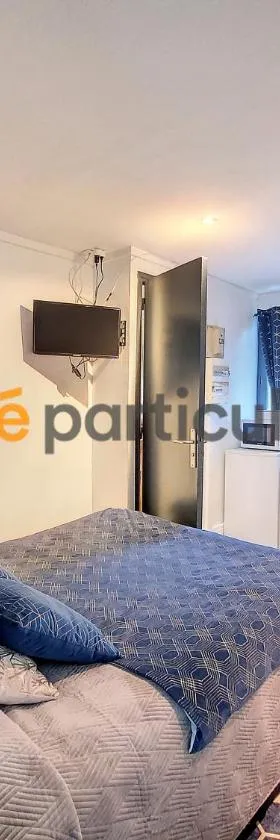 Chambre indépendante avec salle de bain privée au calme Saint-Maur-des-Fossés，位于圣莫代福塞的酒店