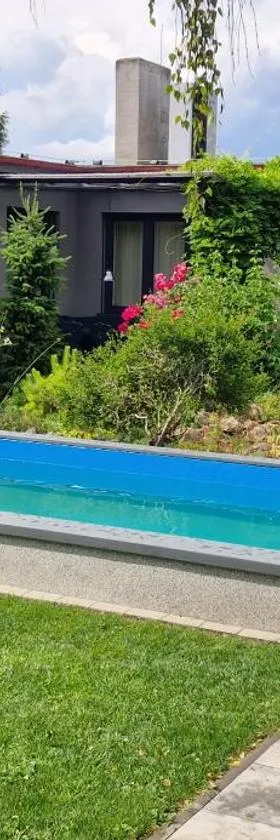 Relax apartmán Pod Javorem，位于克拉德诺的酒店