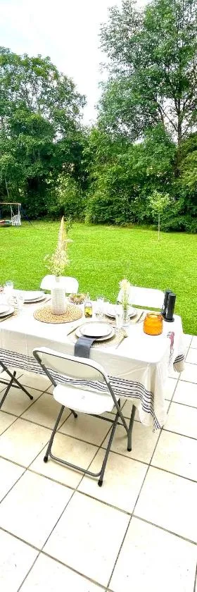 Chez Coccinelle，位于Marmagne的酒店