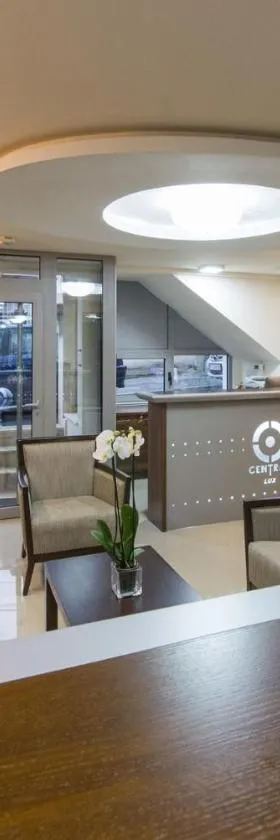 Garni Hotel Central Lux，位于克拉古耶瓦茨的酒店