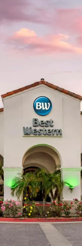 波萨达皇家贝斯特韦斯特优质酒店，位于西米谷的酒店