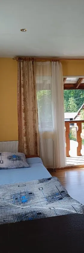 Bieszczadzkie Spanie Cisna 9，位于齐斯纳的酒店