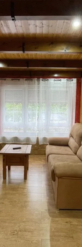 Apartamento La Veiga，位于Cerredo的酒店