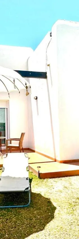 VILLA IZAN，位于阿尔阿马德穆尔西亚的酒店