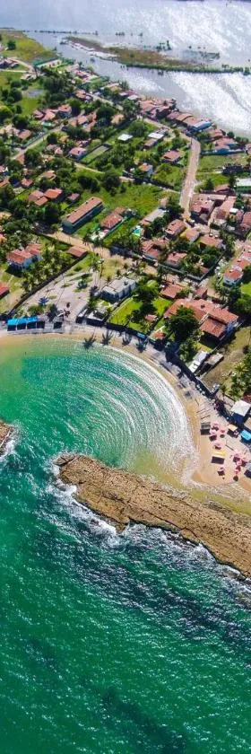 Casa Villa Bico Verde - 20 Adultos - 10 Suítes - 100 Metros do Mar，位于嘎林海斯港的酒店