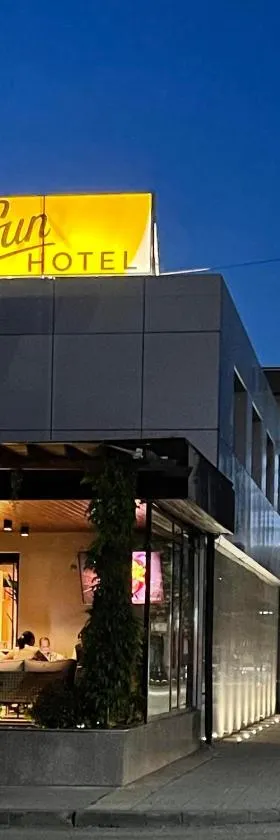 Hotel Sun Loznica，位于洛兹尼察的酒店