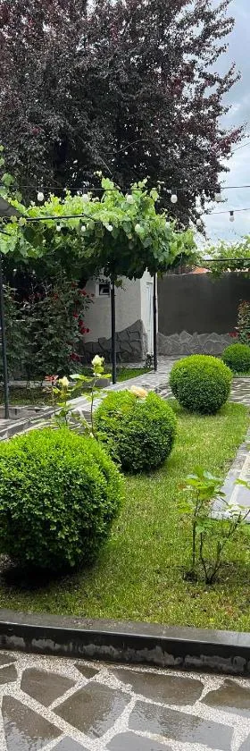 Green Garden，位于阿哈尔齐赫的酒店