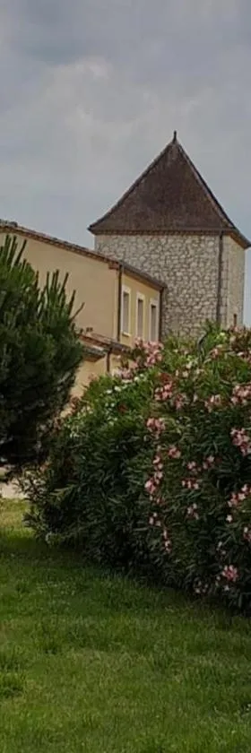 Le Petit Tardonne，位于Monbahus的酒店