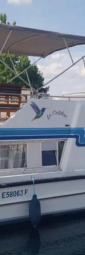 Le Colibri，位于圣让德洛讷的酒店