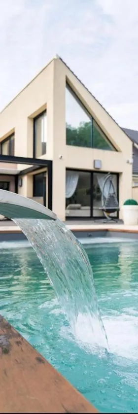 Villa avec piscine 35 min de Paris，位于埃蒂约勒的酒店