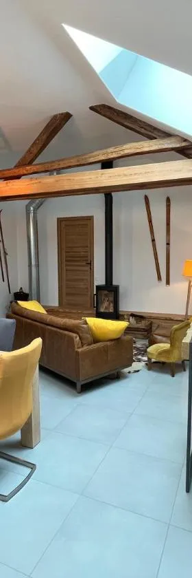 Le Couleau，位于沙托鲁的酒店