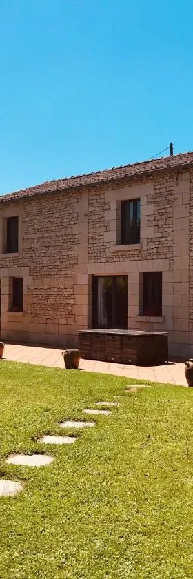 Gîte Au Boom Coeur en options SPA et Repas，位于Tourtenay的酒店