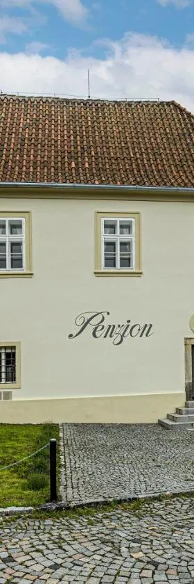 Penzion Popelka，位于拉贝河畔罗乌德尼采的酒店