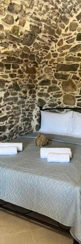 Vlychos Olympi Lodge，位于Olýmpoi的酒店