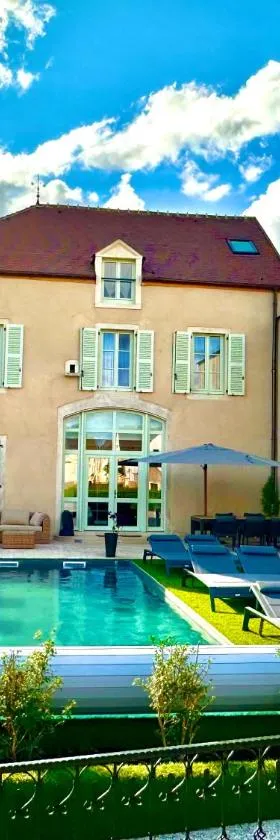 Hotel Les Rêveries du CLOS derrière St Jean Vignes &Spa Adult Only，位于波马尔的酒店