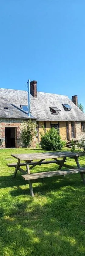 Chez Catherine，位于Saint-Michel-dʼHalescourt的酒店