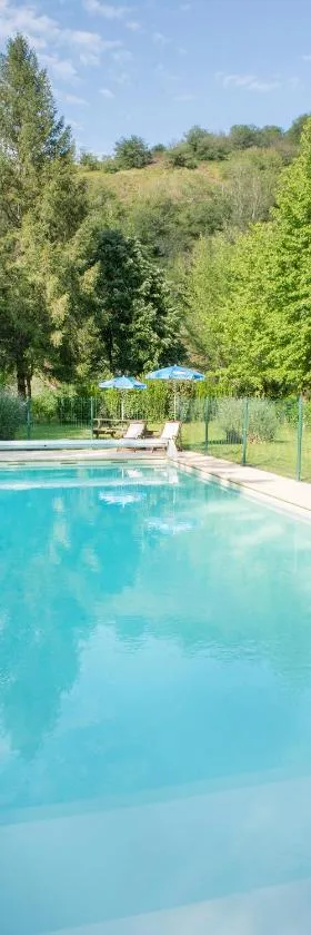 Camping Pittoresque，位于Saint-Parthem的酒店