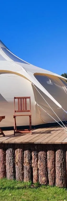 Glamping - Tent , Tält Zelt-Lodge Vindelälven，位于Blattnicksele的酒店