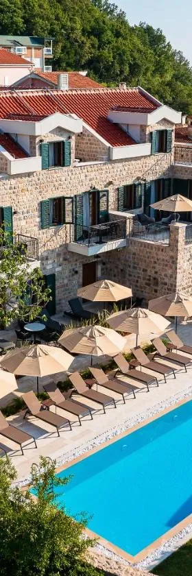 Boutique hotel Ruzmarin SPA & Garden by Aycon，位于布德瓦的酒店