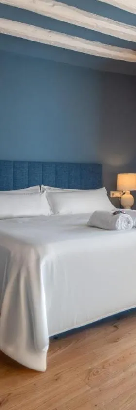 Hotel-Boutique by Gonzalo Sesma，位于Cervera del Río Alhama的酒店