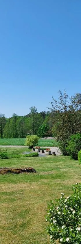 Bruksgården Bed&Breakfast，位于Undenäs的酒店