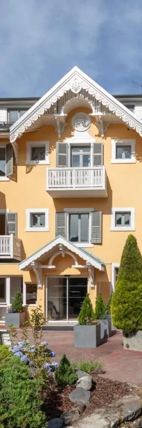 Hôtel Le Belvédère，位于布里德莱班的酒店