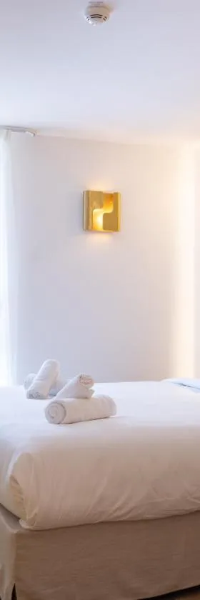 Hôtel Kyriad Prestige Paris Asnieres，位于阿涅勒的酒店