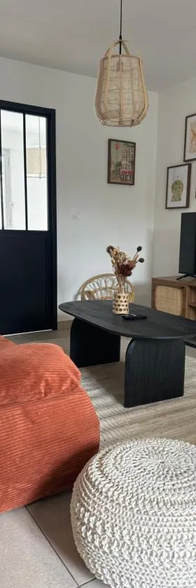 Confortable appartement avec terrasses entre Paris et Disney，位于奥祖瓦尔-拉费里耶尔的酒店