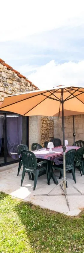 Le gite，位于Ladaux的酒店