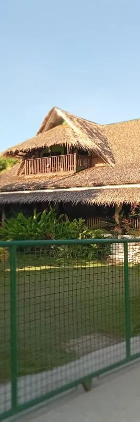 Weeroona Huts Homestay Pacifico，位于San Isidro的酒店
