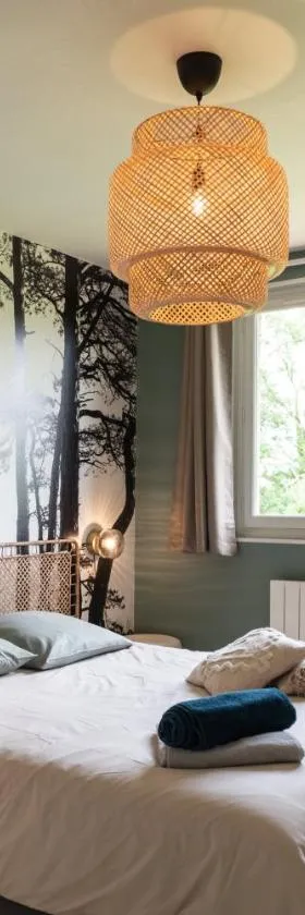 Gite "LES SAULES" - Calme & Confortable - Lit QUEEN SIZE - Vue sur étang à 10mn du TOUQUET，位于圣若斯的酒店