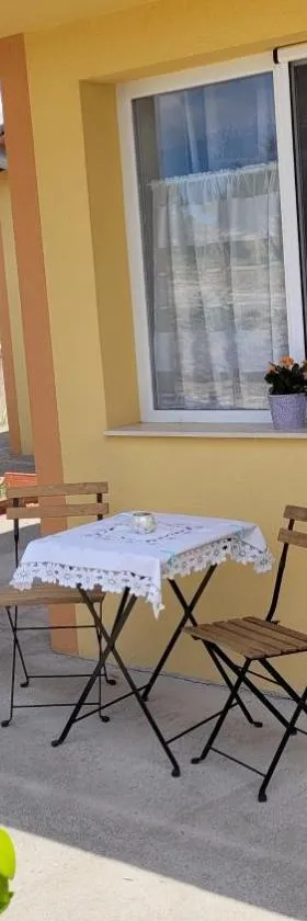 Strumyani tiny flat，位于桑丹斯基的酒店