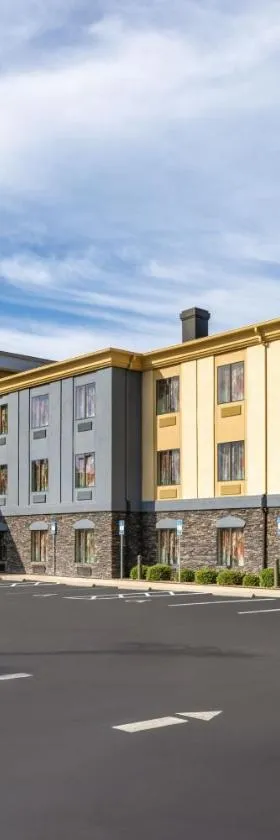 Fairfield Inn & Suites by Marriott Fort Walton Beach Hurlburt Area，位于沃尔顿堡滩的酒店