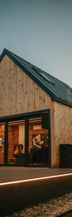 Nowoczesny drewniany domek CHILL HOUSE，位于Długosiodło的酒店