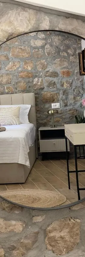 Monte Cristo Wines & Rooms，位于Kuna Pelješka的酒店