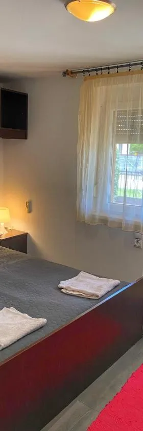 Jázmin Apartmanok，位于莫劳豪洛姆的酒店