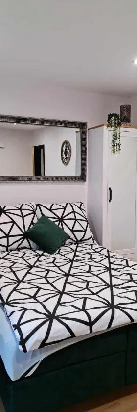Apartamenty Na leśnym wzgórzu，位于鲁斯诺沃的酒店