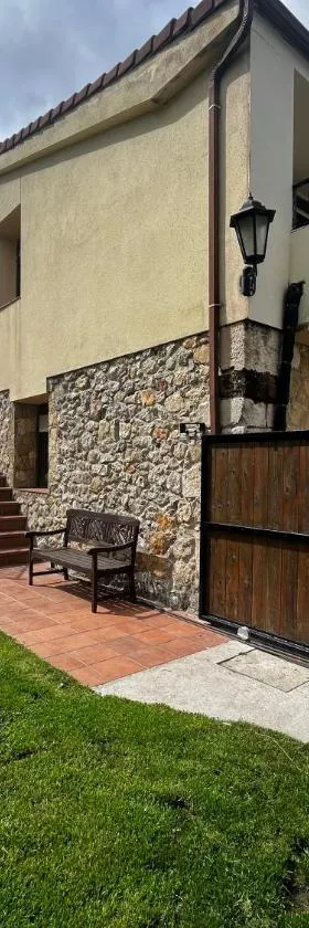 Luminosa casa en Pedreña，位于佩德勒纳的酒店