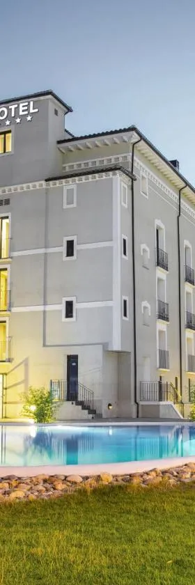 阿拉贡省巴尔内阿里奥阿拉马酒店，位于阿拉贡省阿拉马的酒店