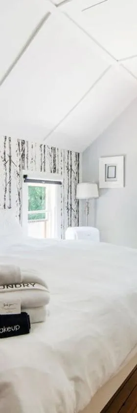 Mahaney Suite BW Boutique Hotel，位于Central Lake的酒店