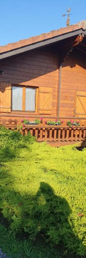 Le petit chalet de campagne，位于Richeling的酒店