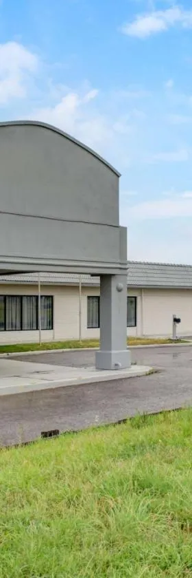 Motel 6 Chickasha, OK，位于奇克谢的酒店