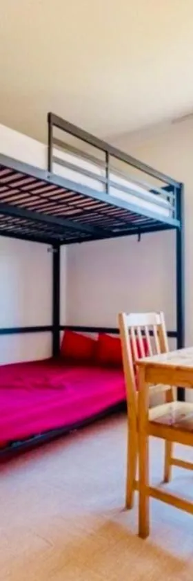 Exceptionnel Studio Le petit dortoir wifi parking gratuit vue incroyable sur le pic au pied des pistes de superdevoluy，位于德沃吕伊的酒店